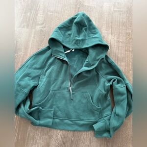Lululemon scuba cropped half zip hoodie